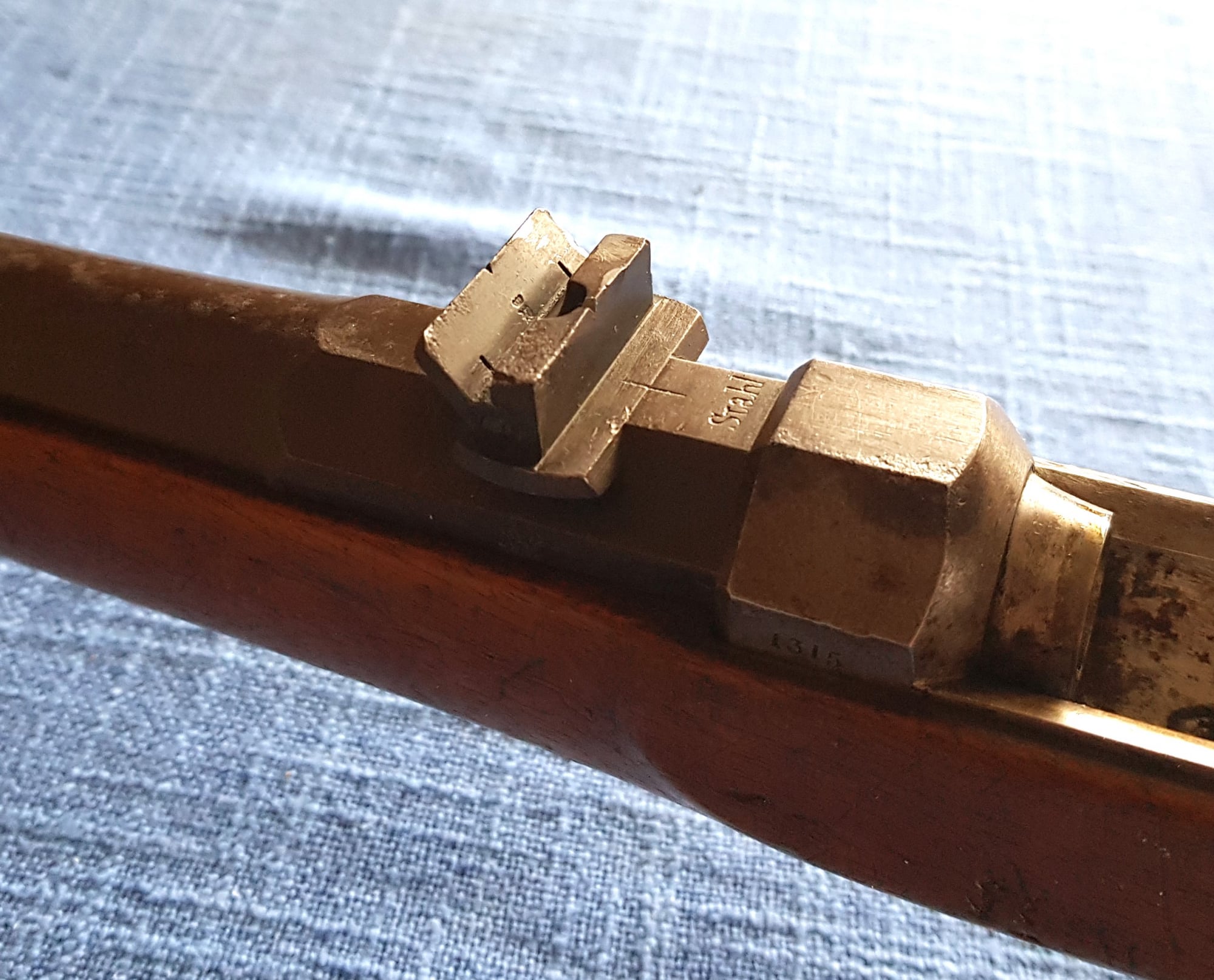 Tonis-Zuendnadelseite