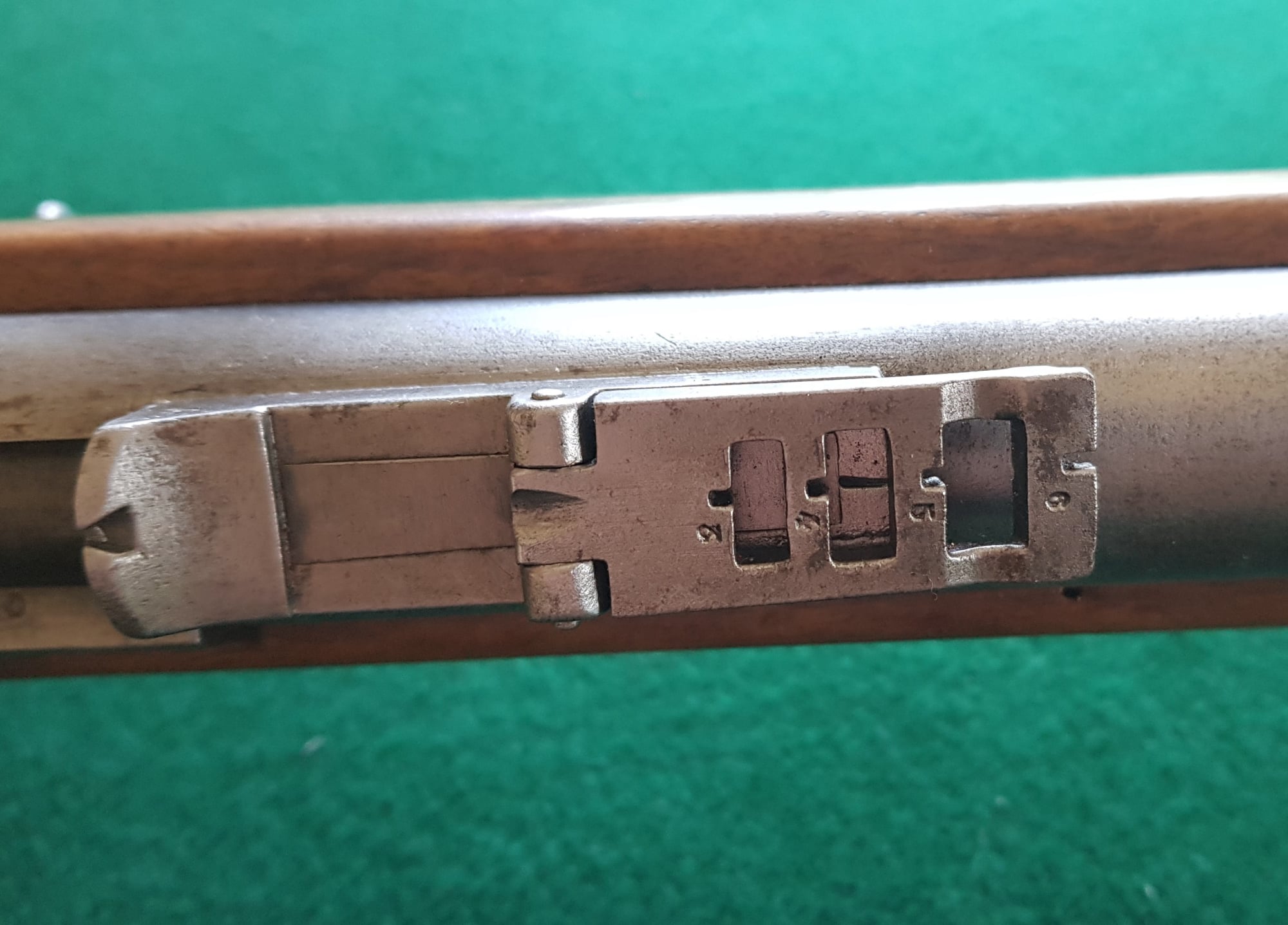 Tonis Zuendnadelseite